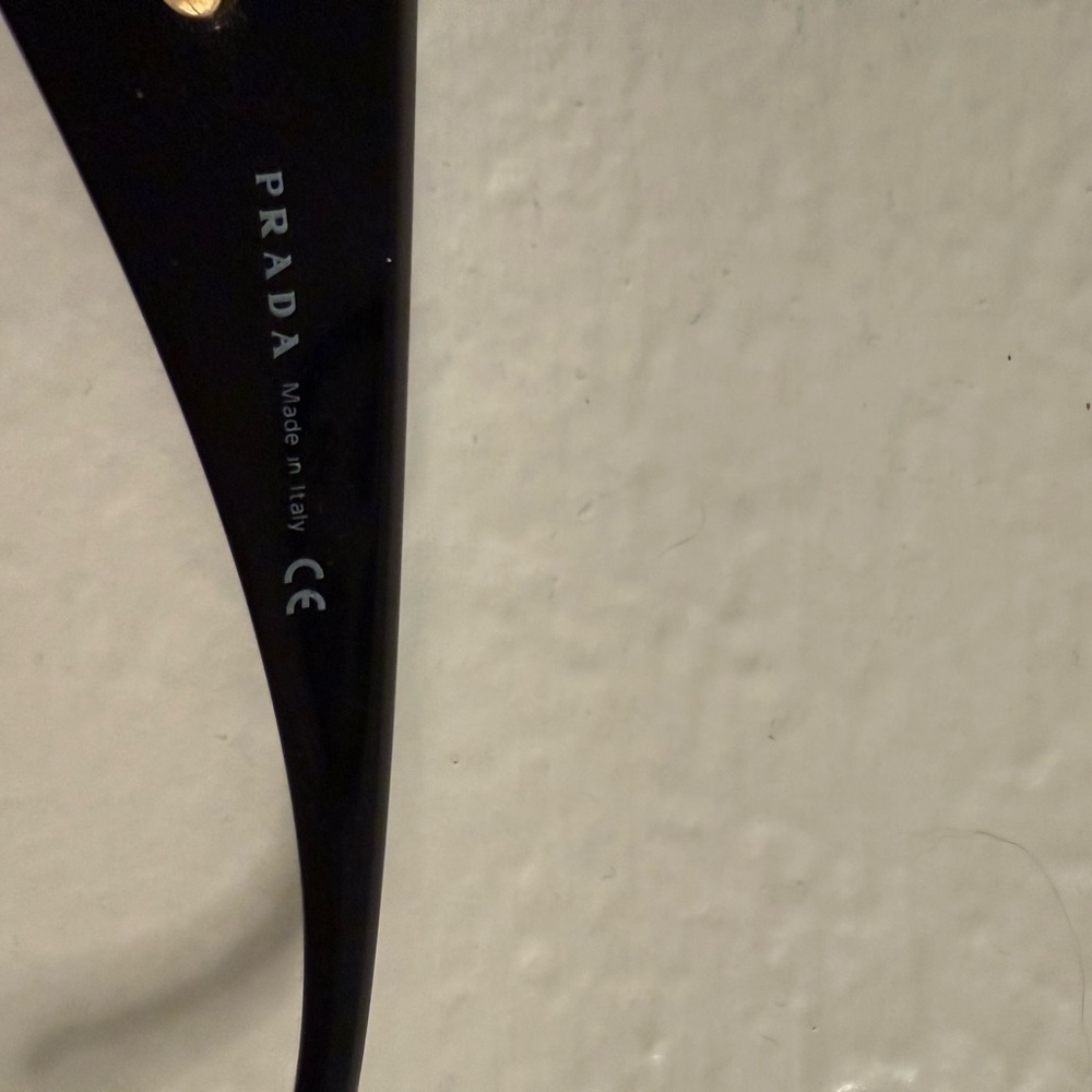 Prada Black Sunglasses - Picture 4 of 5